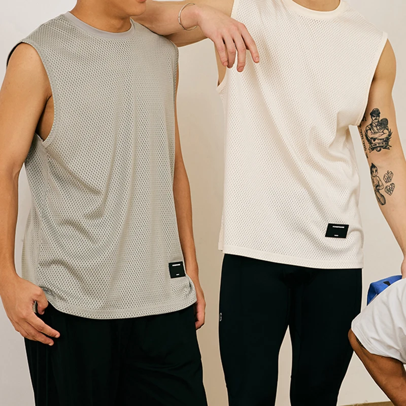 سترة رياضية كاجوال فضفاضة للرج - مراجعة Sleeveless Undershirt وسعره