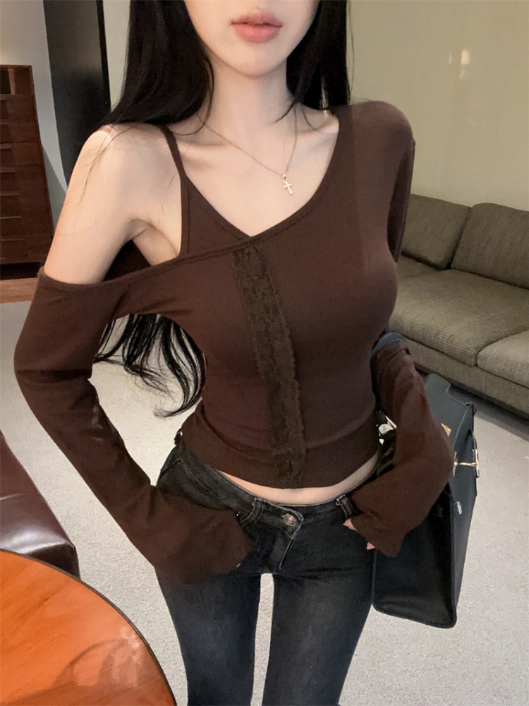 قميص داخلي نسائي من الدانتيل ب - مراجعة Sleeveless Undershirt وسعره