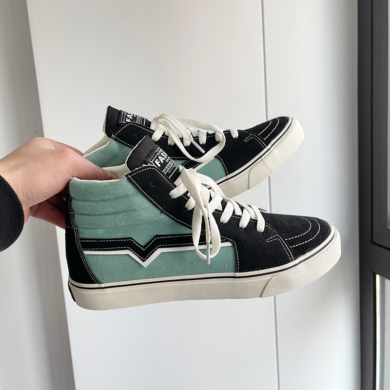 أحذية رياضية عالية الرقبة بتصم - مراجعة Vans Shoes Authentic وسعره